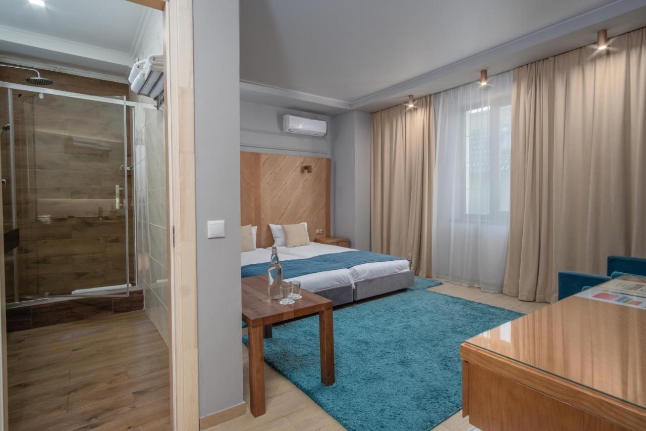 Boomerang Boutique 4*